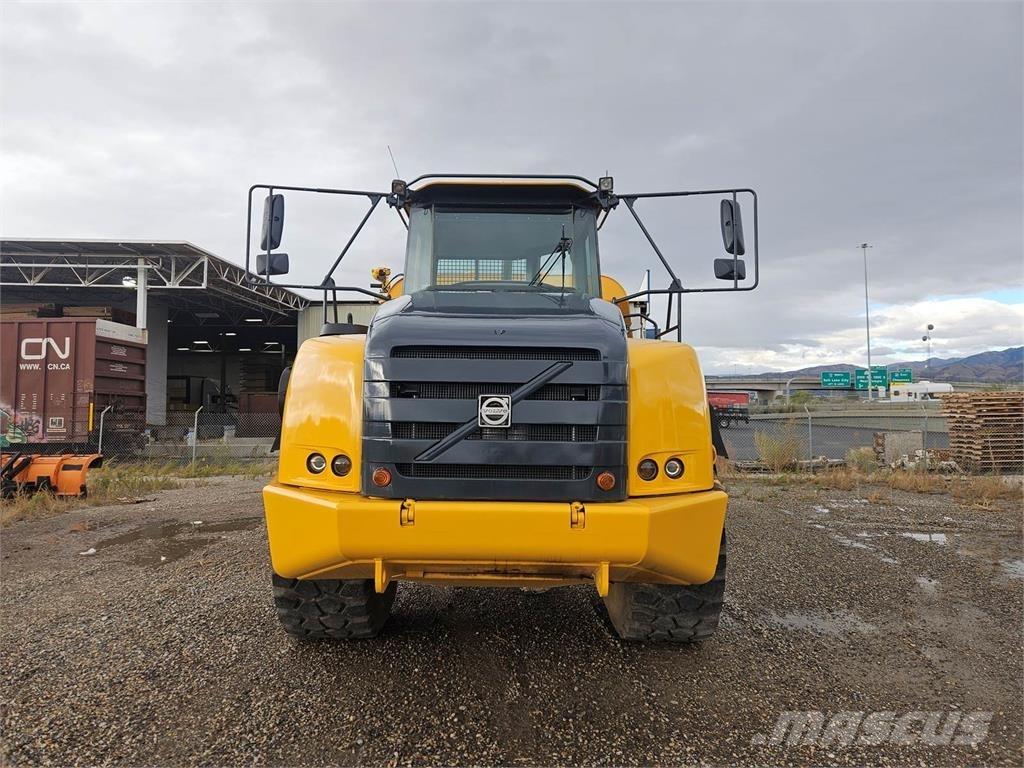 Volvo A40E شاحنات ذات صهاريج