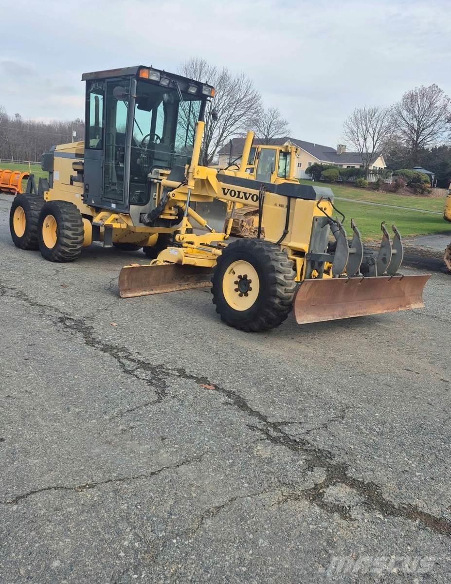 Volvo G86 معدات تمهيد الطرق