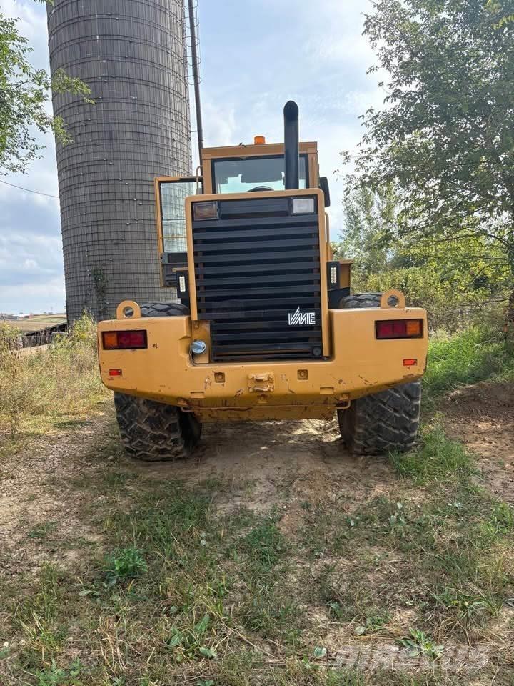 Volvo L150 لوادر بعجل