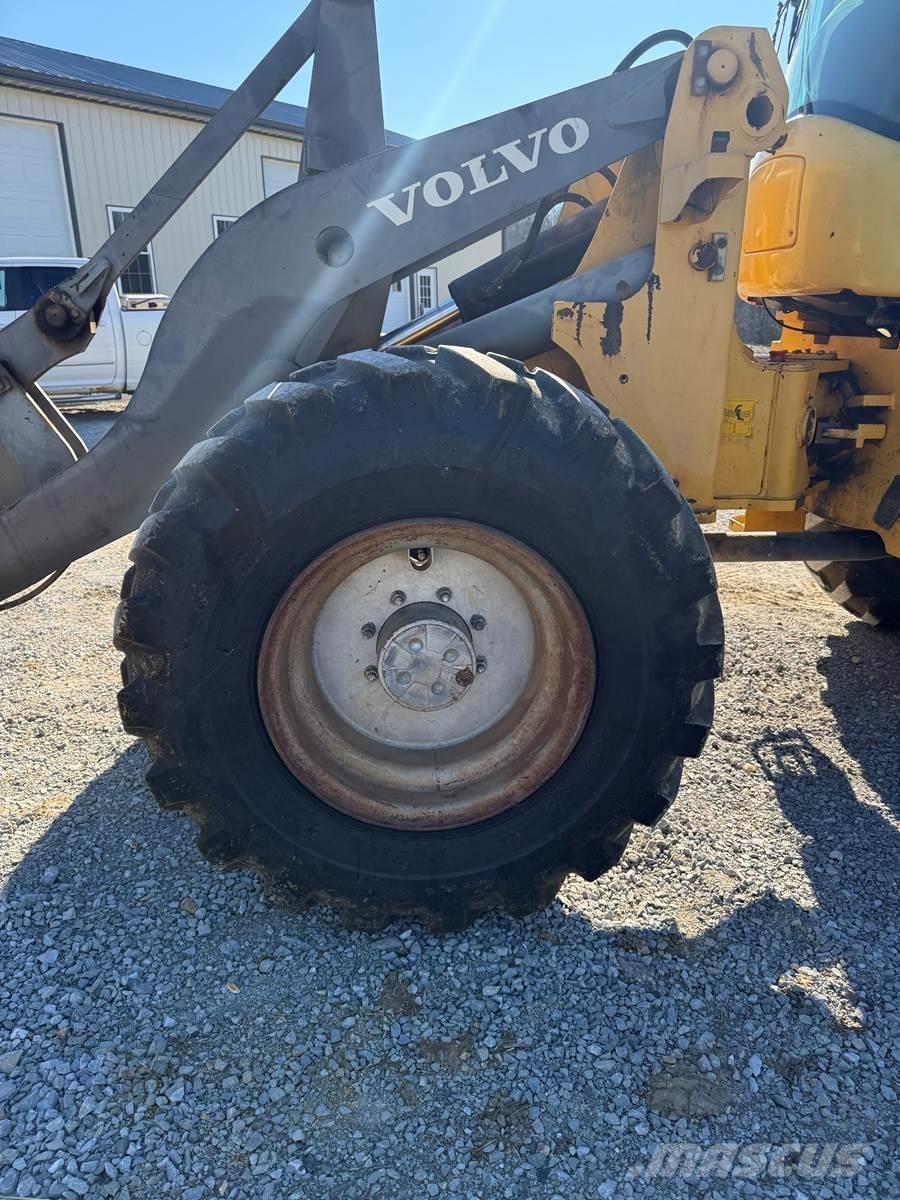 Volvo L45 لوادر بعجل