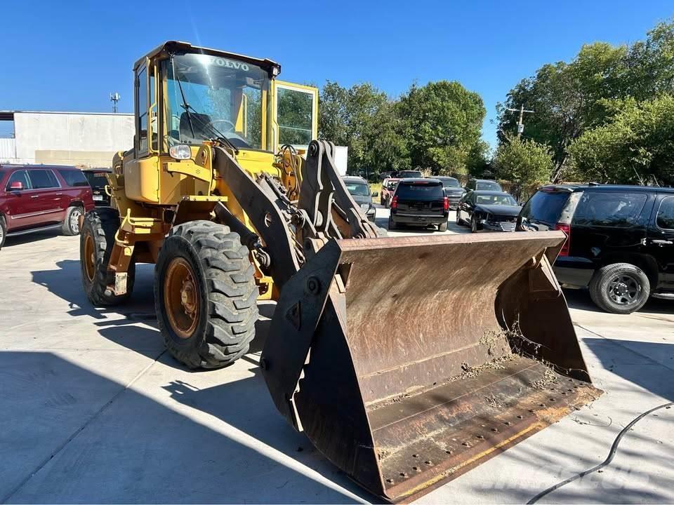 Volvo L60E لوادر بعجل