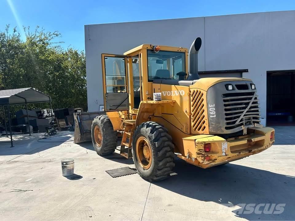 Volvo L60E لوادر بعجل