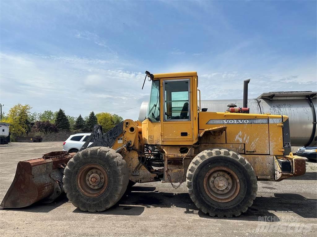 Volvo L70D لوادر بعجل