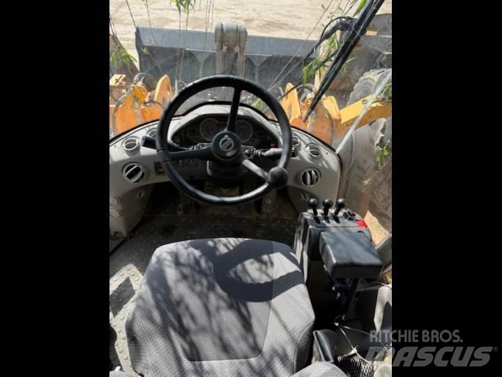 Volvo L70H لوادر بعجل