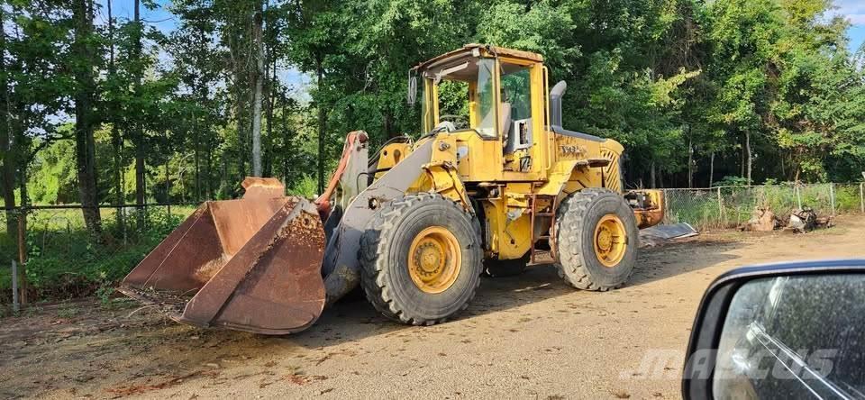 Volvo L90E لوادر بعجل