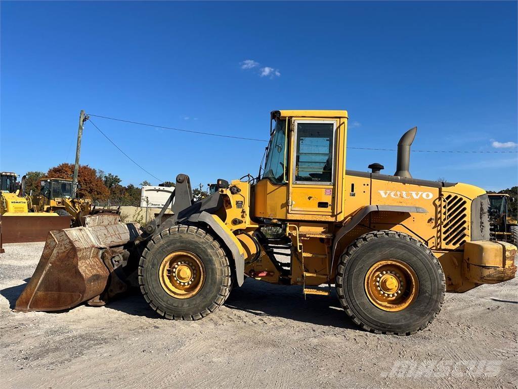 Volvo L90E لوادر بعجل