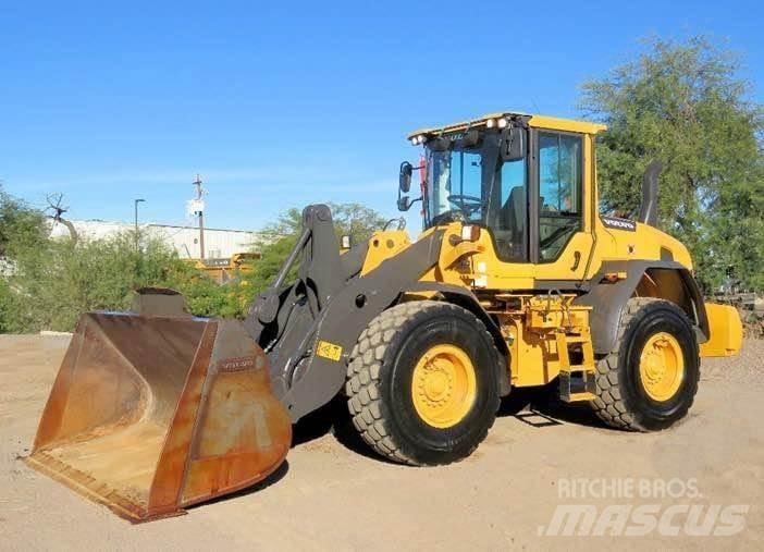 Volvo L90G لوادر بعجل