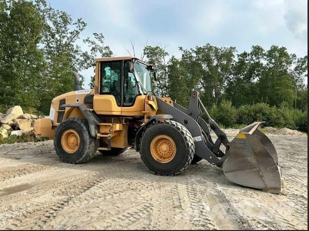 Volvo L90G لوادر بعجل