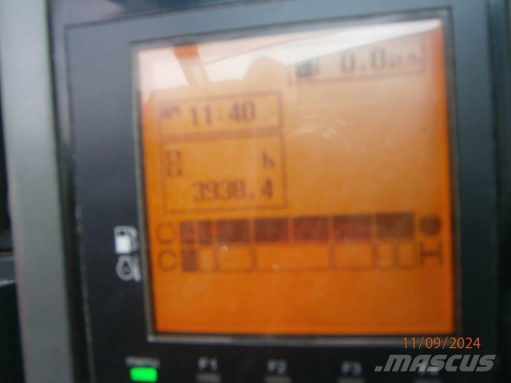 Yanmar SV 100-2PB حفارات زحافة