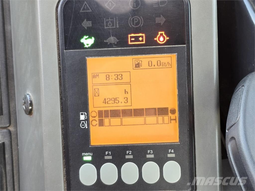 Yanmar SV 100-2PB حفارات زحافة