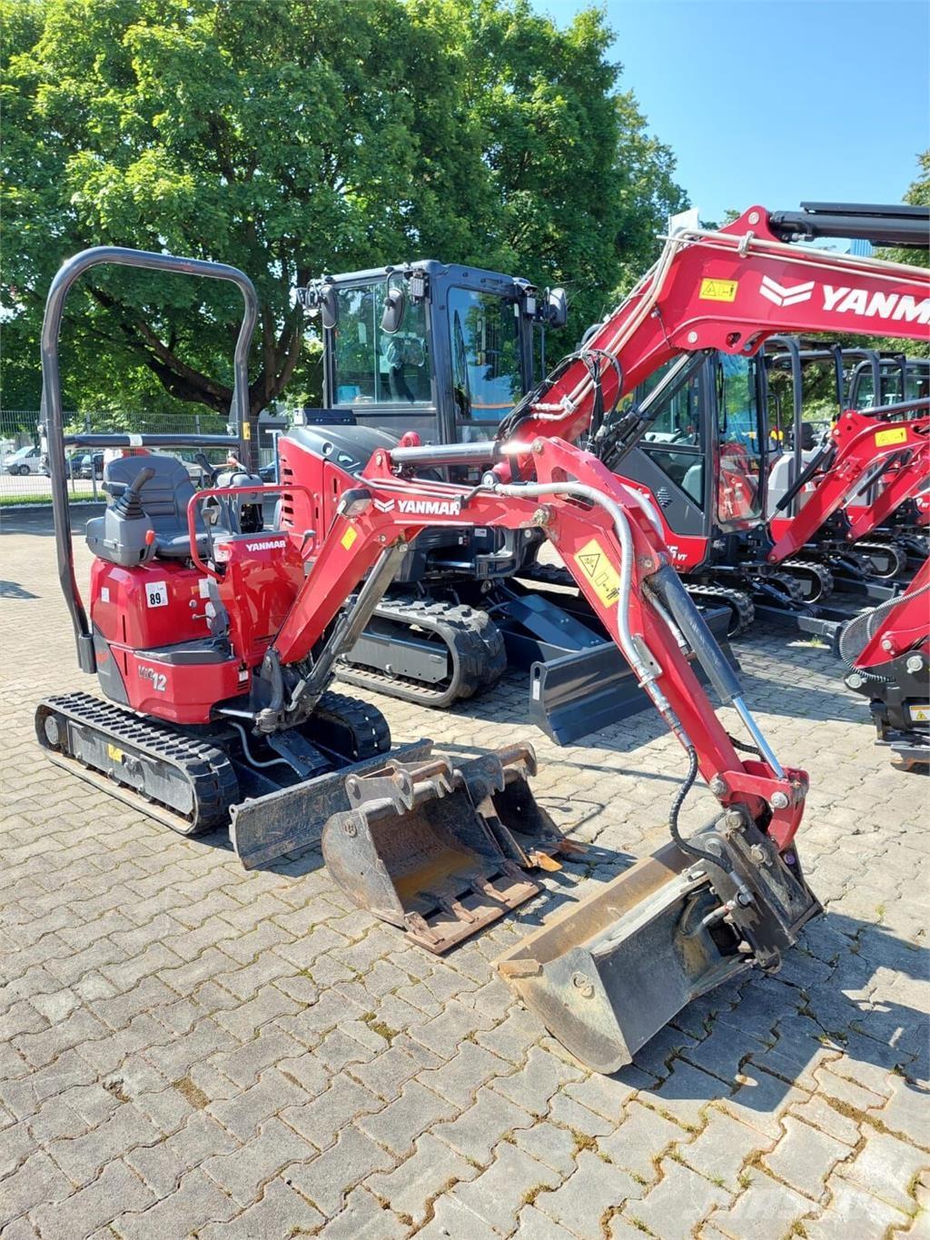 Yanmar Vio 12 حفارات زحافة