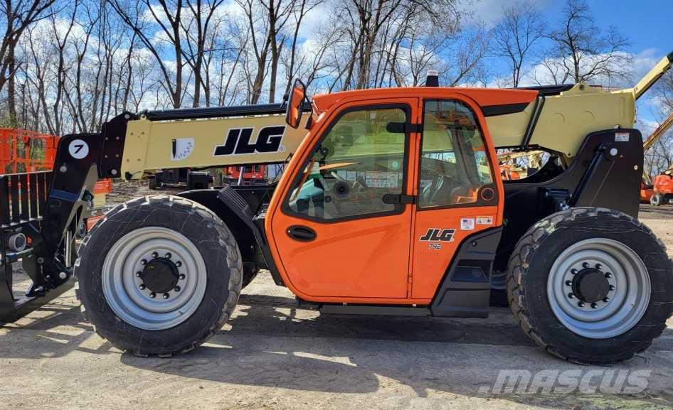JLG 742 مناولات متداخلة