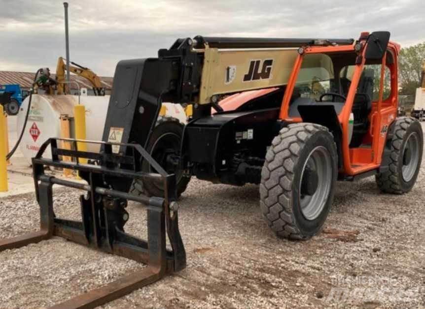 JLG 943 مناولات متداخلة