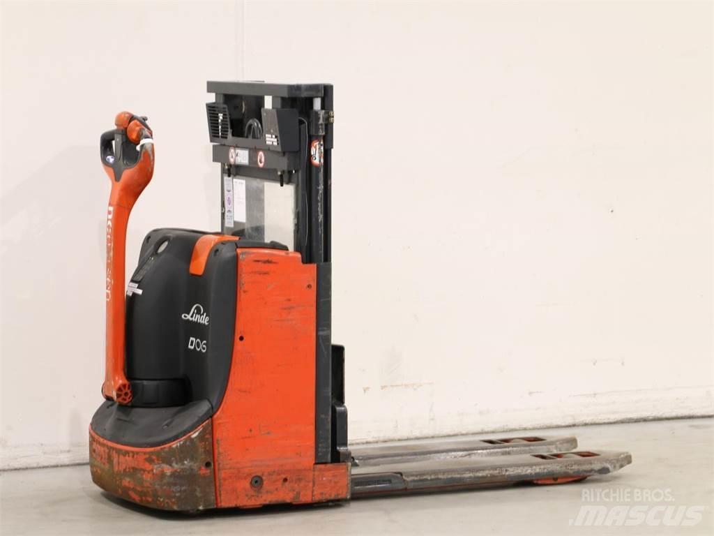 Linde D06/1160 معدات التكديس الجوالة