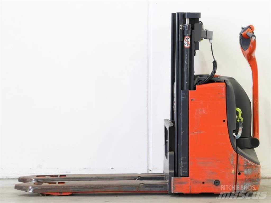 Linde D06/1160-00 معدات التكديس الجوالة