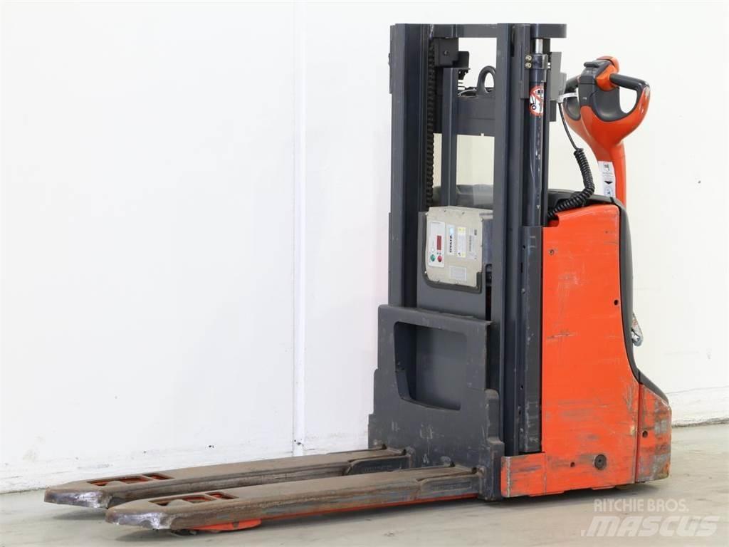 Linde D06/1160-00 معدات التكديس الجوالة