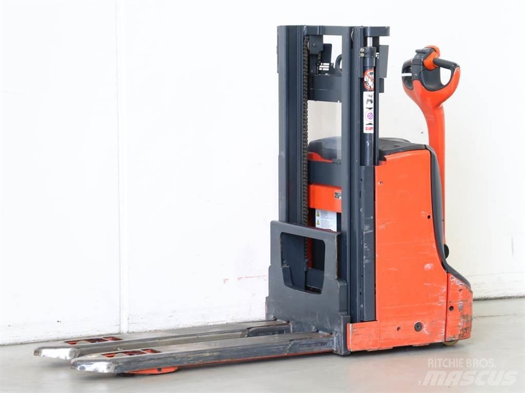 Linde D06/1160-00 Pedestrian stacker