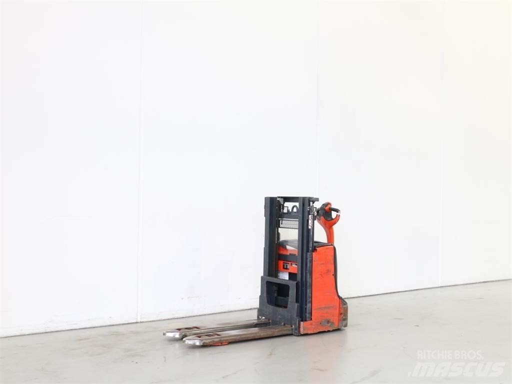 Linde D08/1160 معدات التكديس الجوالة