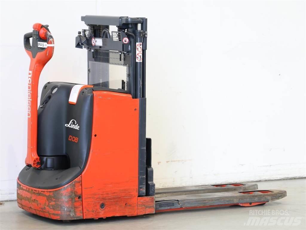 Linde D08/1160 معدات التكديس الجوالة