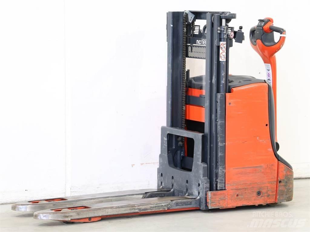 Linde D08/1160 معدات التكديس الجوالة