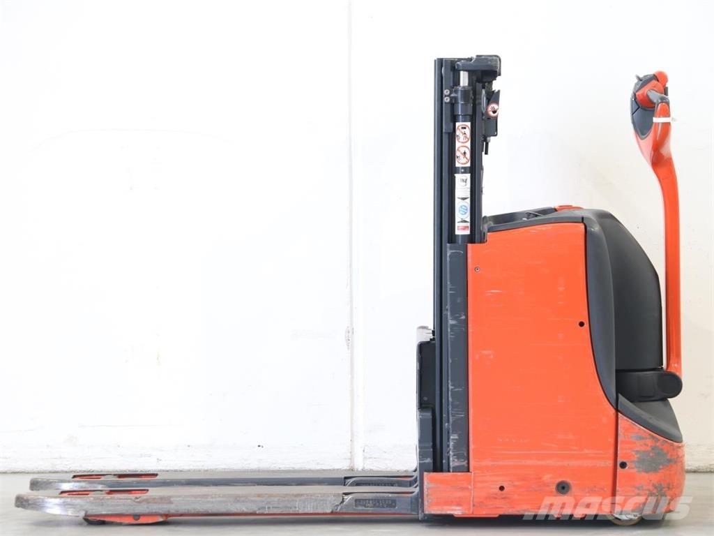 Linde D08/1160 معدات التكديس الجوالة