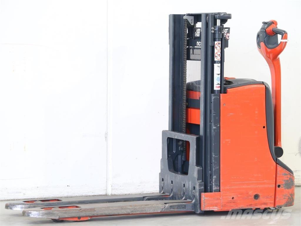 Linde D08/1160 معدات التكديس الجوالة