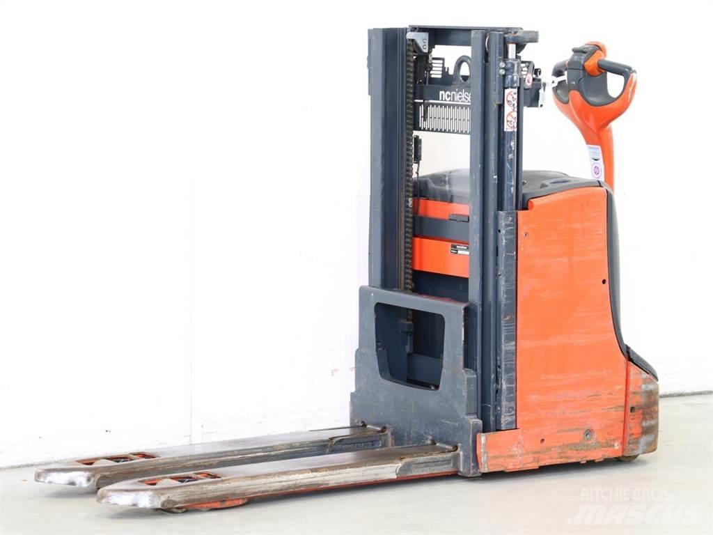 Linde D08/1160-00 معدات التكديس الجوالة