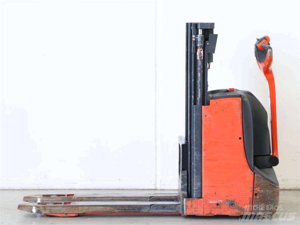 Linde D08/1160-00 معدات التكديس الجوالة