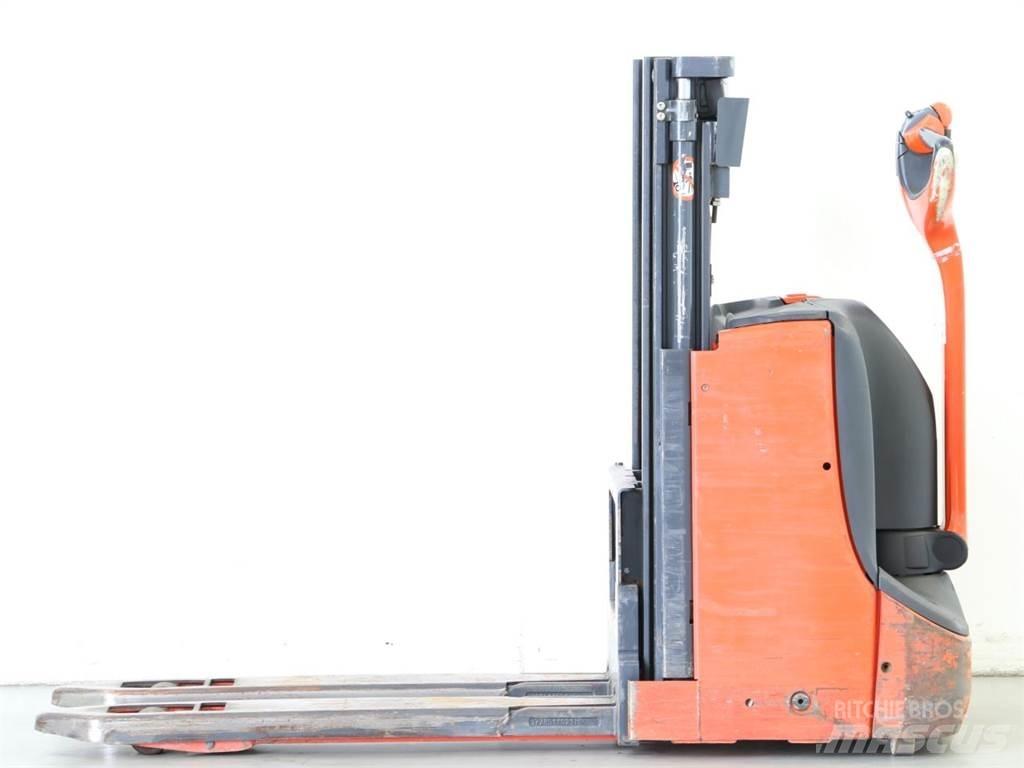 Linde D08/1160-00 معدات التكديس الجوالة