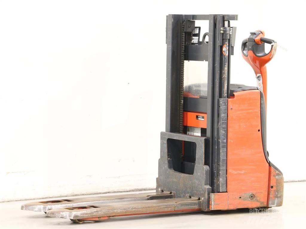 Linde D08/1160-00 معدات التكديس الجوالة