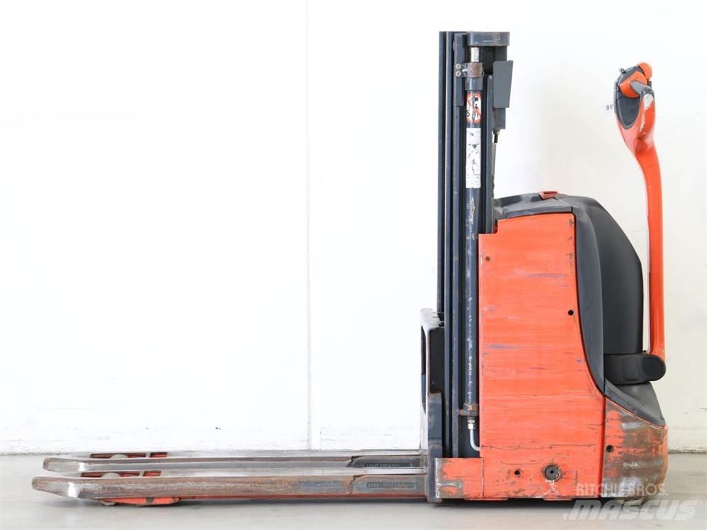 Linde D08/1160-00 معدات التكديس الجوالة
