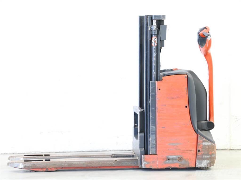 Linde D08/1160-00 معدات التكديس الجوالة