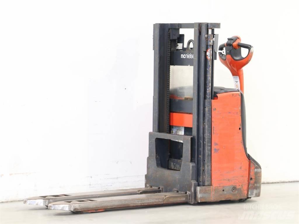 Linde D08/1160-00 معدات التكديس الجوالة