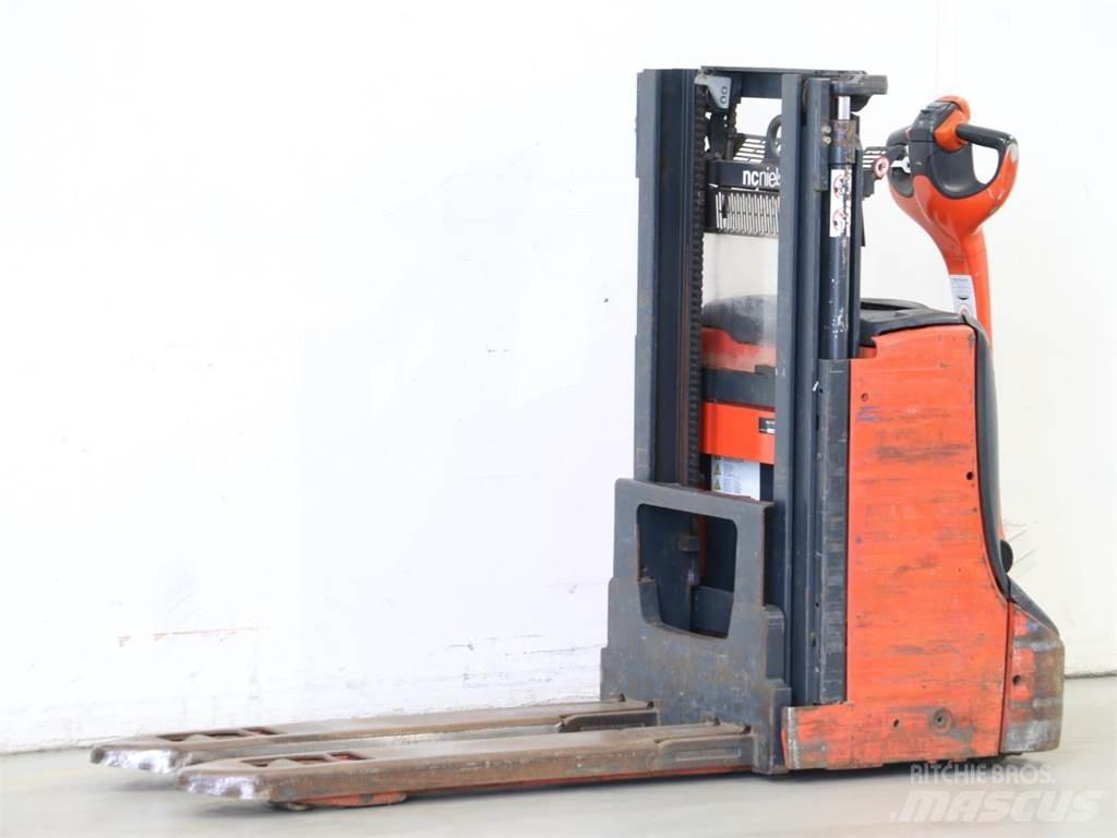 Linde D08/1160-00 معدات التكديس الجوالة