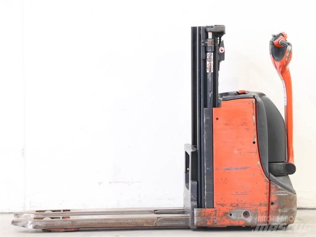 Linde D08/1160-00 معدات التكديس الجوالة
