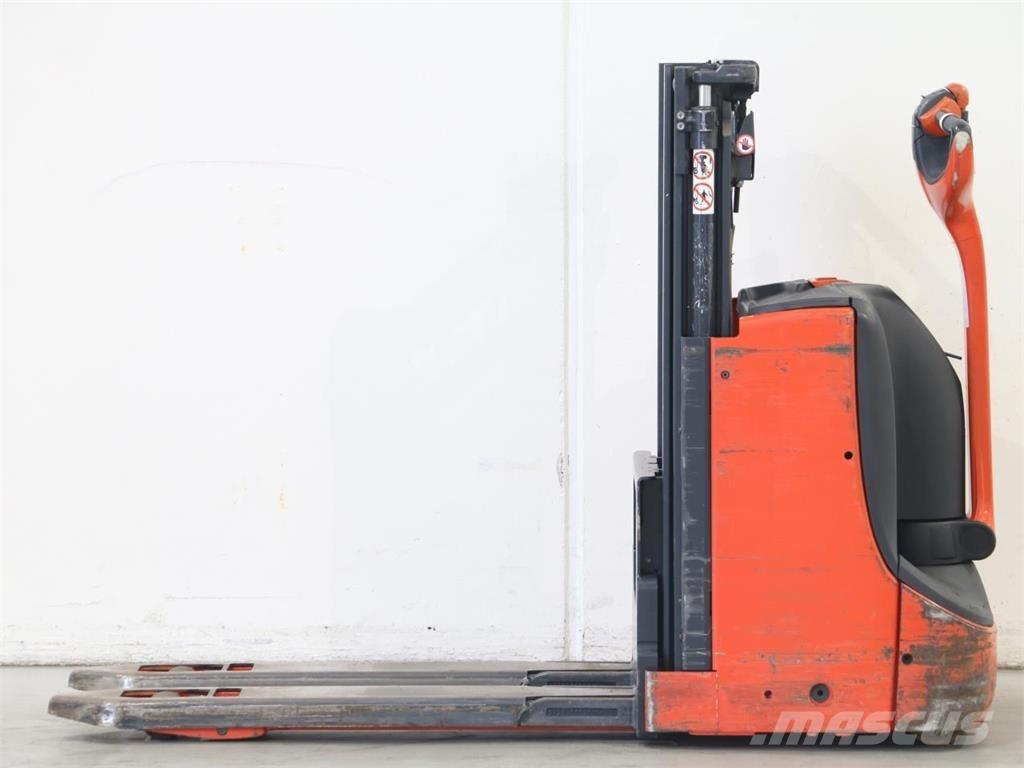 Linde D08/1160-00 معدات التكديس الجوالة