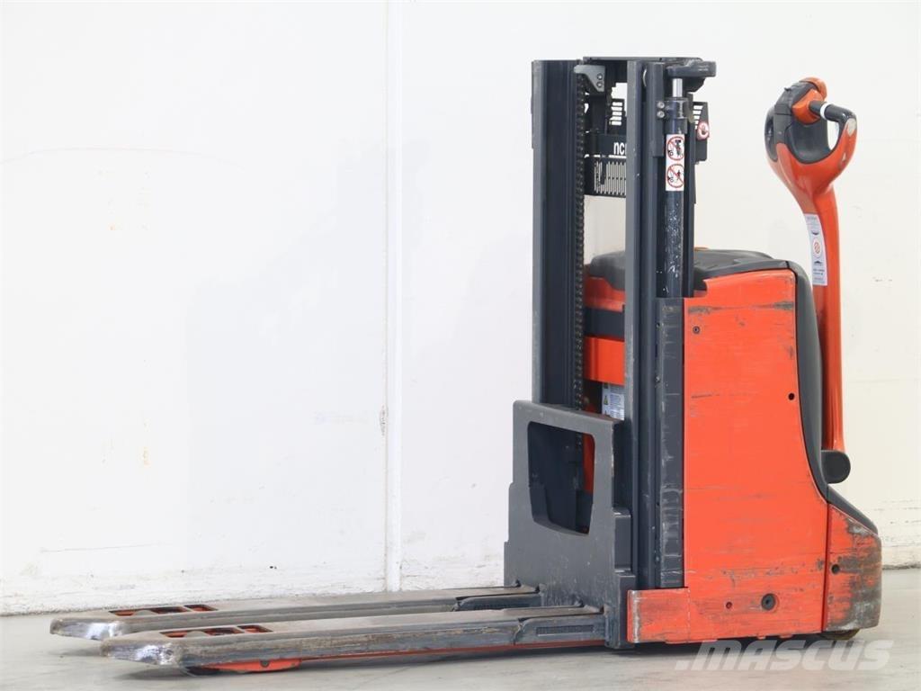 Linde D08/1160-00 معدات التكديس الجوالة