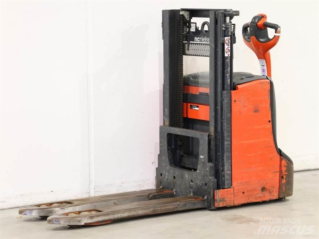 Linde D08/1160-00 معدات التكديس الجوالة