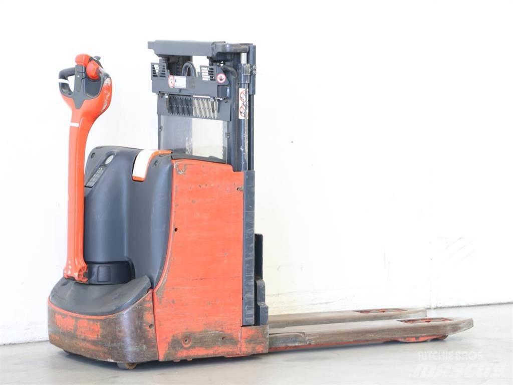 Linde D08/1160-00 معدات التكديس الجوالة