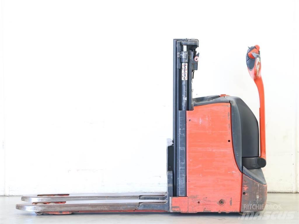 Linde D08/1160-00 معدات التكديس الجوالة