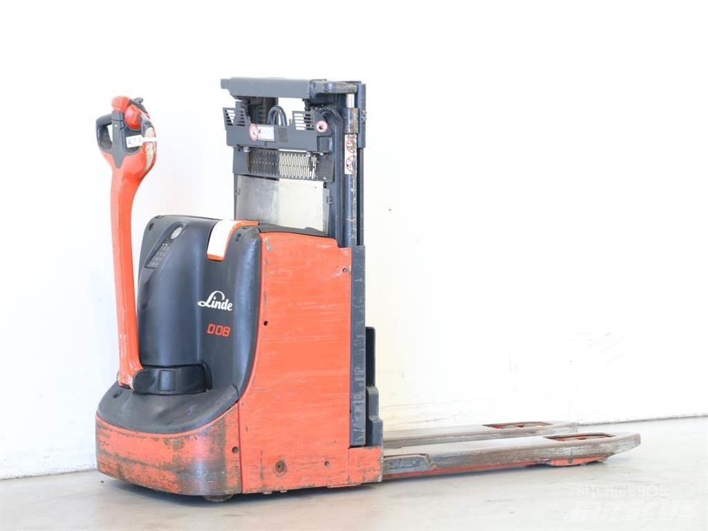Linde D08/1160-00 معدات التكديس الجوالة
