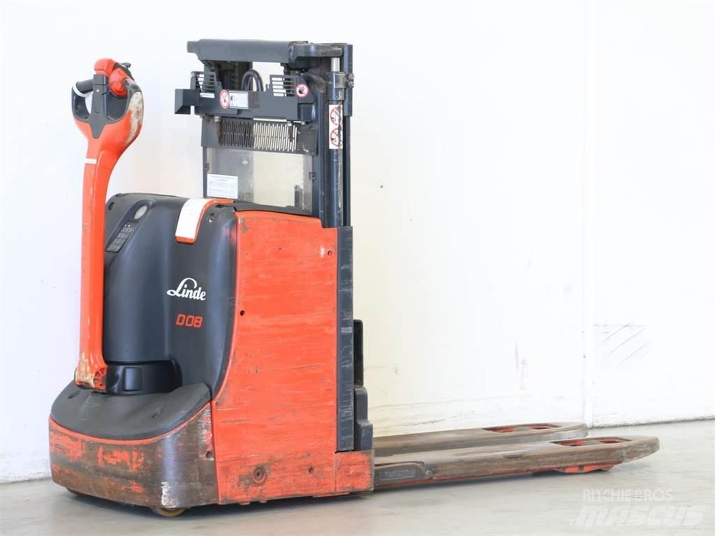 Linde D08/1160-00 معدات التكديس الجوالة