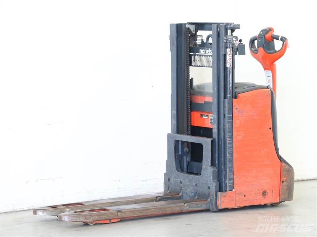 Linde D08/1160-00 معدات التكديس الجوالة