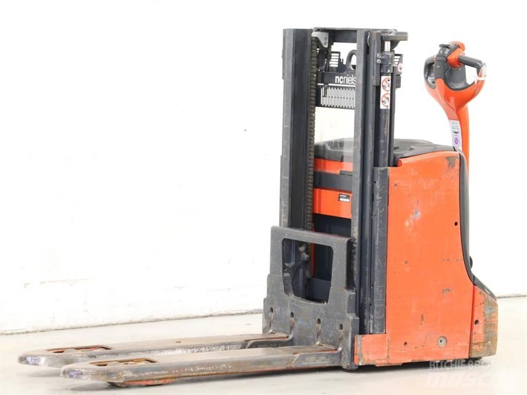 Linde D08/1160-00 معدات التكديس الجوالة