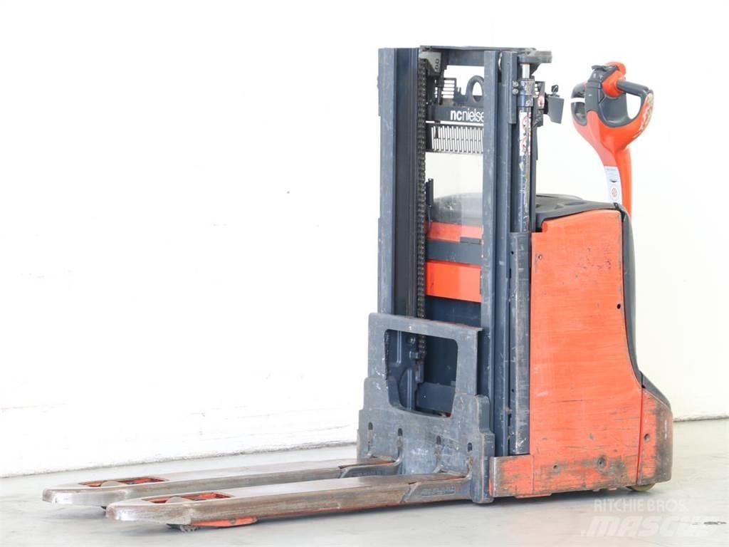Linde D08/1160-00 معدات التكديس الجوالة