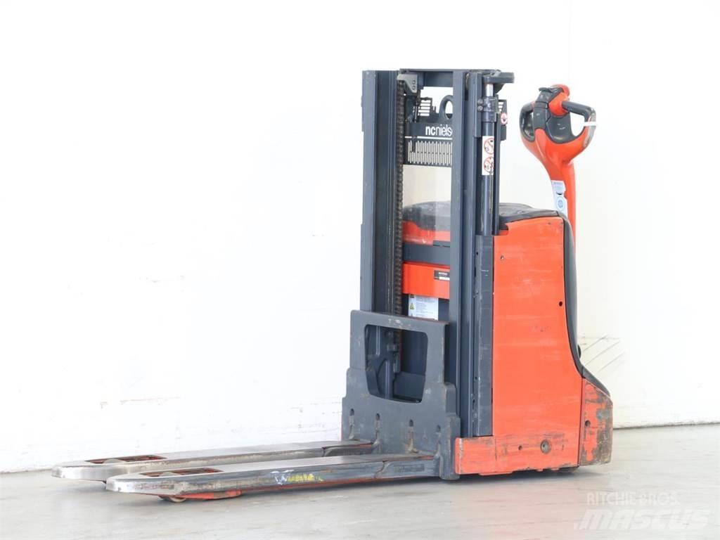 Linde D08/1160-00 معدات التكديس الجوالة