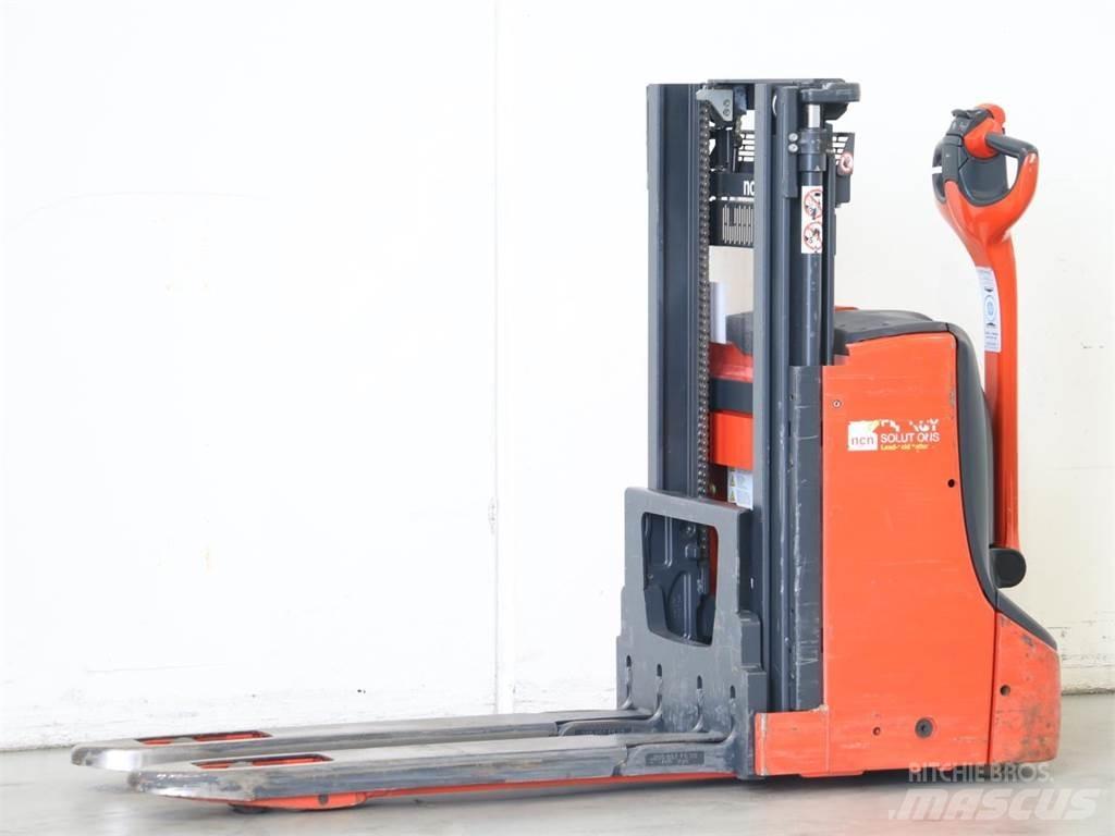 Linde D08/1160-01 معدات التكديس الجوالة