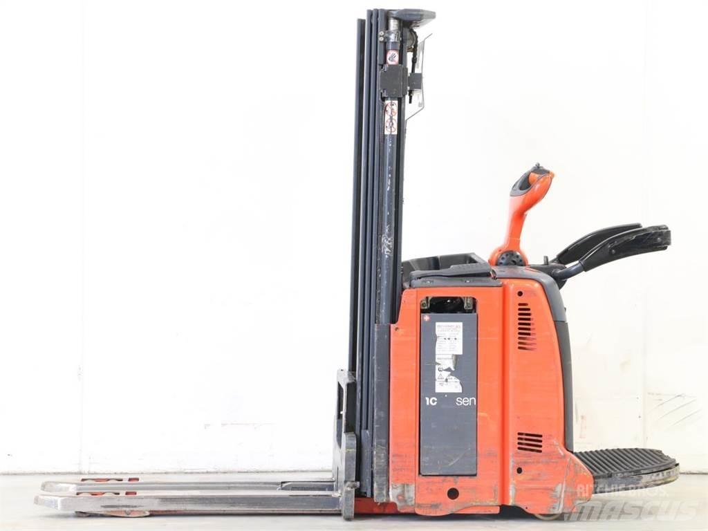 Linde D12AP/133 معدات التكديس الجوالة