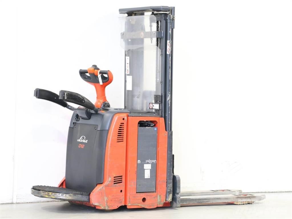 Linde D12AP/133 معدات التكديس الجوالة
