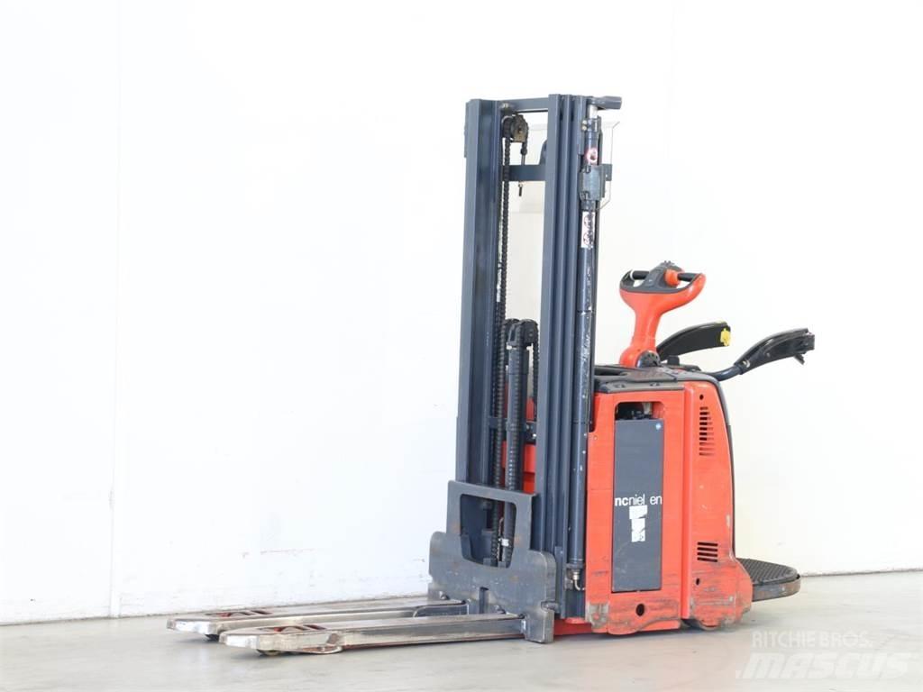 Linde D12AP/133 معدات التكديس الجوالة